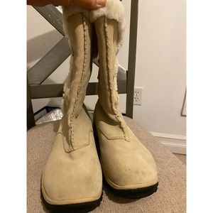 Baffin Cream Ankle Boots